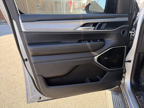 New 2026 Jeep Grand Wagoneer L Limited image 10