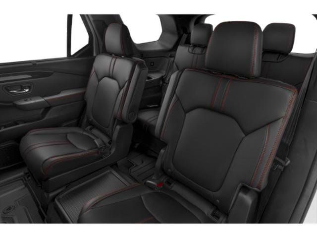 Used 2025 Honda Pilot TrailSport image 12