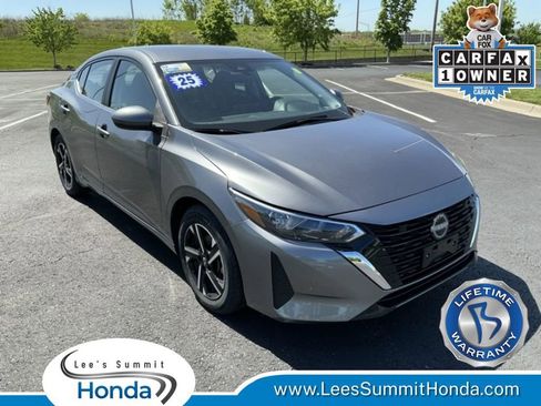 Used 2025 Nissan Sentra SV FWD image 1