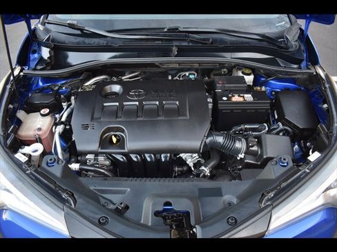 Used 2018 Toyota C-HR XLE image 38