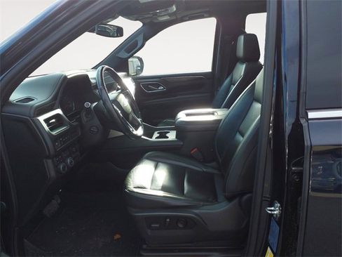 Used 2021 Chevrolet Tahoe LT w/ LT Signature Package image 9