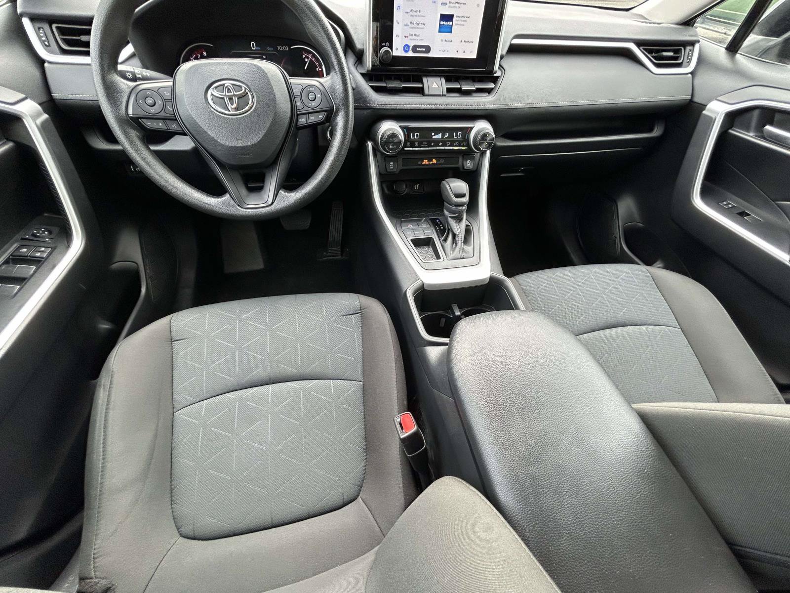 Used 2025 Toyota RAV4 XLE FWD image 14
