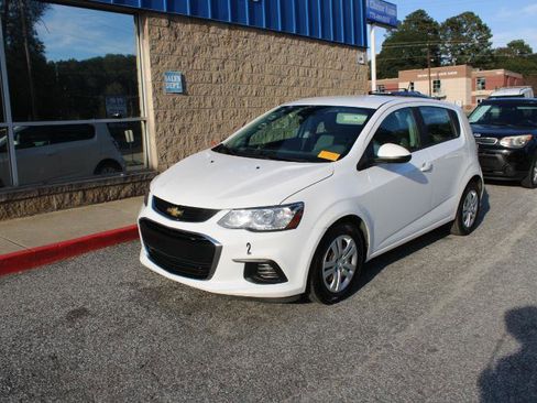 Used 2020 Chevrolet Sonic LT image 3