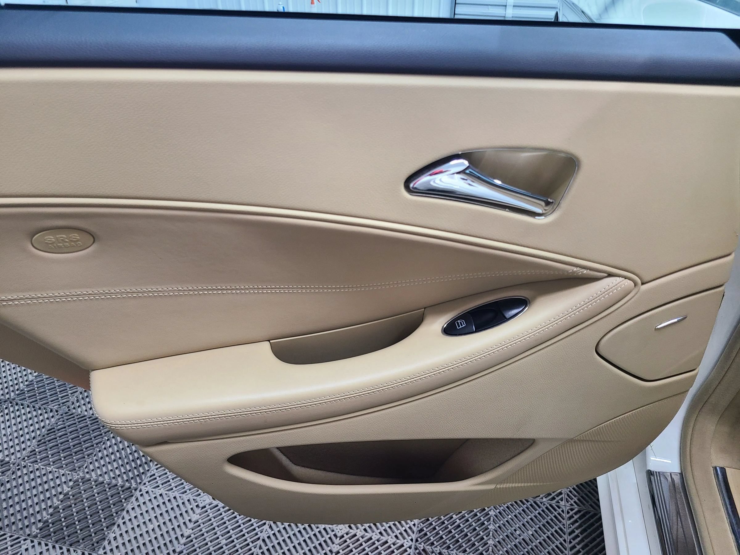 Used 2009 Mercedes-Benz CLS 63 AMG image 38