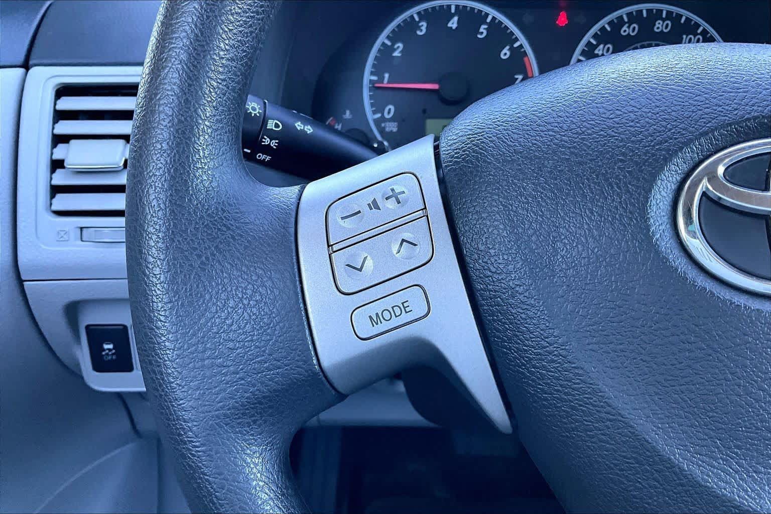 Used 2012 Toyota Corolla LE FWD image 24