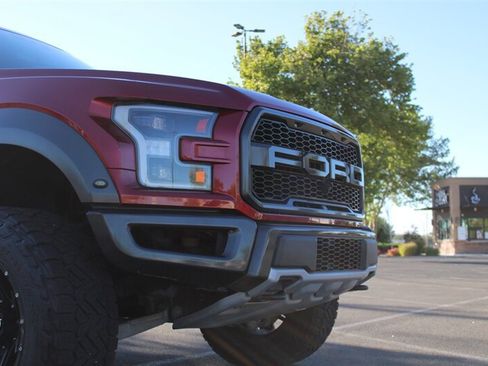 Used 2019 Ford F150 Raptor w/ Equipment Group 802A Luxury AWD/4WD image 7