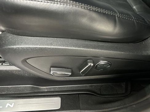 Used 2019 Lincoln MKC Reserve image 10