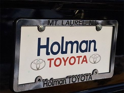 Certified 2024 Toyota Highlander LE image 30