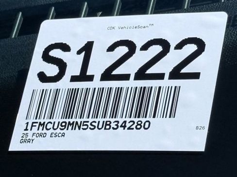 Used 2025 Ford Escape ST-Line image 36