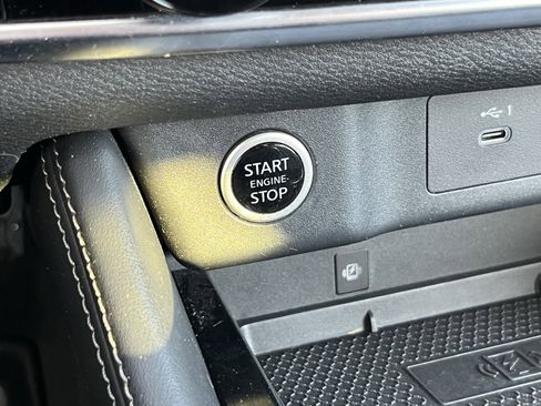 Used 2023 Nissan Rogue Platinum w/ Platinum Premium Package image 31