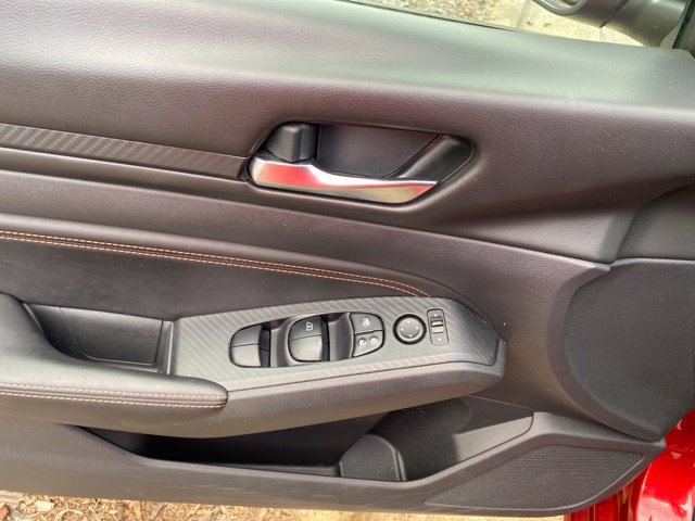 Used 2020 Nissan Altima 2.5 SR w/ Premium Package FWD image 18