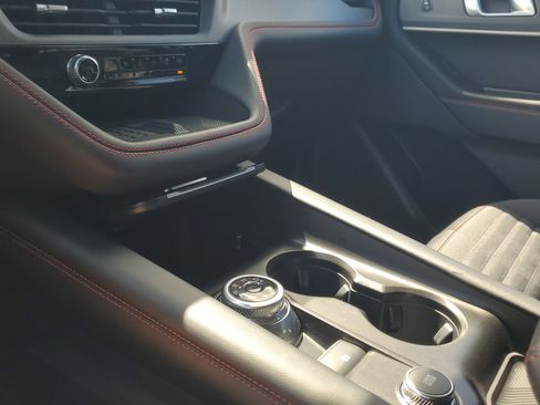 Certified 2025 Ford Explorer ST-Line w/ Premium Package image 28