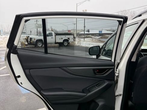 Used 2018 Subaru Crosstrek 2.0i Premium image 14