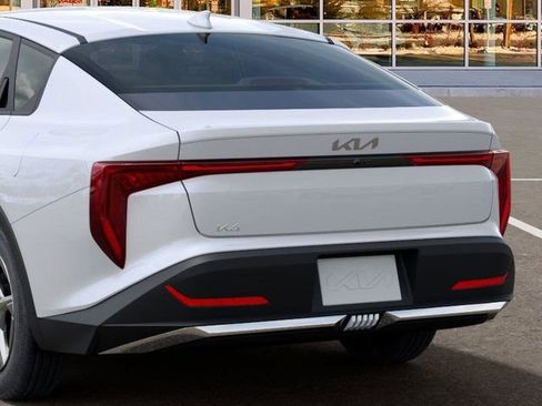 New 2026 Kia K4 FWD image 13