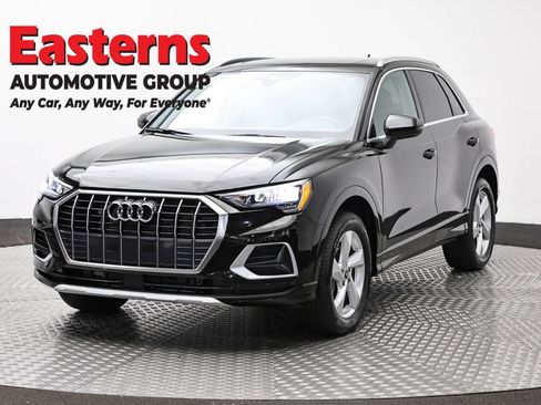 Used 2022 Audi Q3 2.0T Premium w/ Convenience Package AWD/4WD image 1