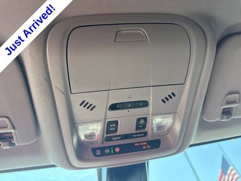 Used 2023 Chevrolet Blazer LT w/ Sound & Technology Package FWD image 15