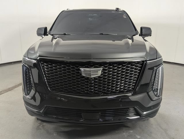 Used 2026 Cadillac Escalade Sport w/ LPO, ONYX Package AWD/4WD image 3
