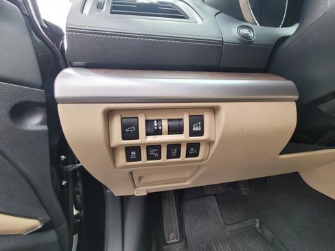 Used 2018 Subaru Outback 2.5i Limited image 16