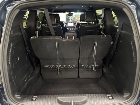 Used 2022 Chrysler Pacifica Touring-L w/ Uconnect Theater Family Group image 15