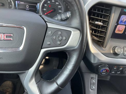 Certified 2017 GMC Acadia SLT FWD image 8