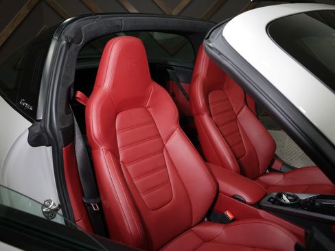 Used 2021 Porsche 911 Targa 4 image 6