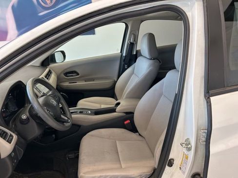 Used 2017 Honda HR-V EX image 15