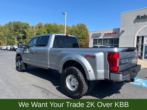 Used 2022 Ford F350 Platinum image 2