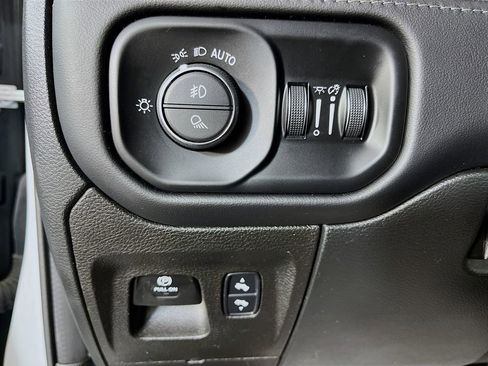 Used 2022 RAM 1500 Limited w/ Body-Colour Bumper Group AWD/4WD image 12