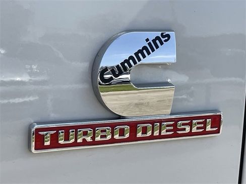 Used 2024 RAM 2500 Laramie w/ Towing Technology Group image 32