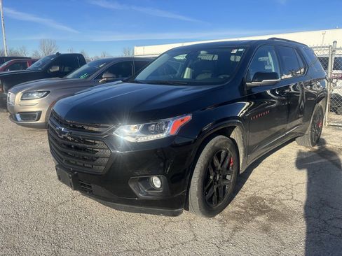 Used 2021 Chevrolet Traverse Premier w/ Redline Edition image 7