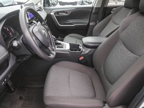 Used 2023 Toyota RAV4 XLE image 18