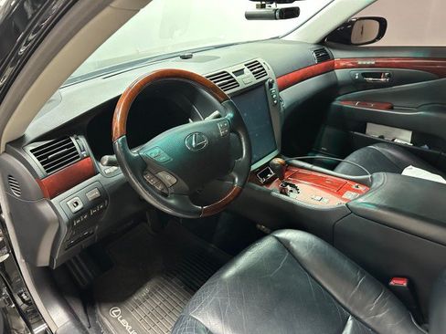 Used 2011 Lexus LS 460 w/ Comfort Pkg RWD image 20