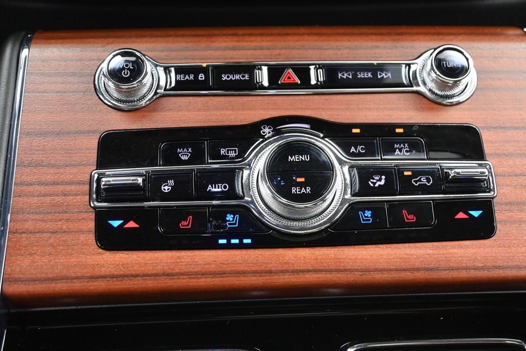 Used 2023 Lincoln Aviator Reserve w/ Equipment Group 201A AWD/4WD image 25