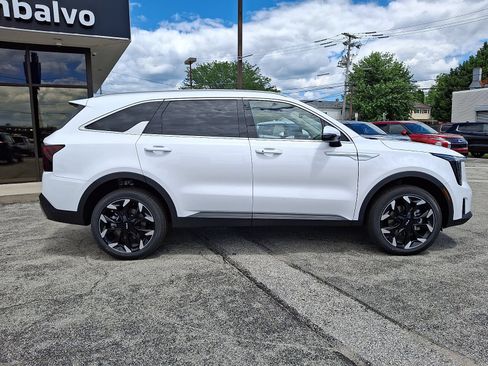 New 2026 Kia Sorento EX AWD/4WD image 9