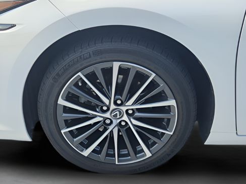 Used 2023 Lexus ES 350 w/ Premium Package FWD image 34