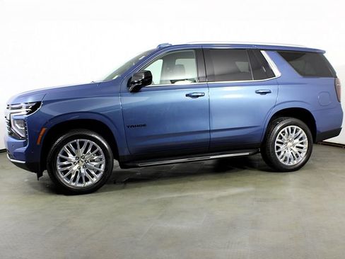 Used 2026 Chevrolet Tahoe LT w/ LPO, Dark Essentials Package RWD image 2