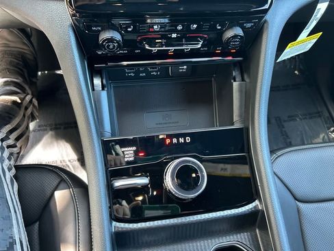 New 2025 Jeep Grand Cherokee Limited w/ Luxury Tech Group II image 16