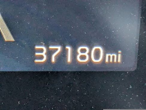 Certified 2024 Kia Carnival LX image 35