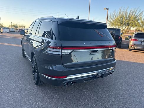 Used 2022 Lincoln Aviator Black Label w/ Class IV Trailer Tow Package image 7