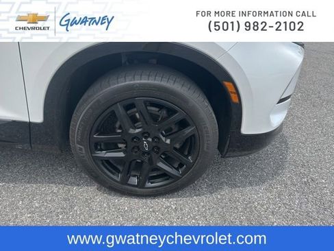 Used 2024 Chevrolet Blazer RS w/ Driver Confidence II Package FWD image 12