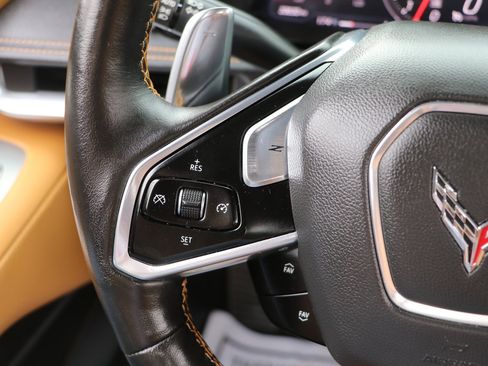 Used 2021 Chevrolet Corvette Stingray Preferred Conv w/ Z51 Performance Package RWD image 18