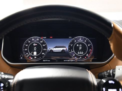 Used 2022 Land Rover Range Rover Sport SVR Carbon Edition AWD/4WD image 31