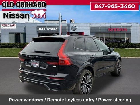 Used 2022 Volvo XC60 T8 R-Design w/ Advanced Package AWD/4WD image 7