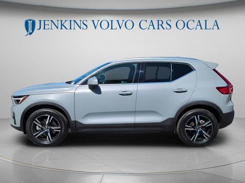 Certified 2025 Volvo XC40 B5 Core image 6