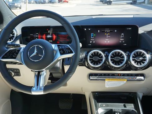 New 2026 Mercedes-Benz GLA 250 image 18