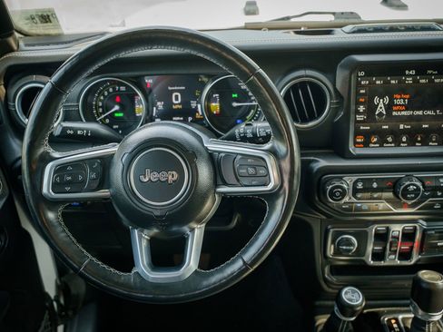 Used 2023 Jeep Wrangler Unlimited Sahara w/ Cold Weather Group AWD/4WD image 23