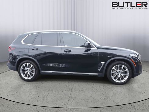Used 2024 BMW X5 xDrive40i w/ Parking Assistance Package AWD/4WD image 8