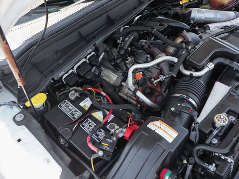 Used 2015 Ford F550 4x4 Regular Cab Super Duty image 14