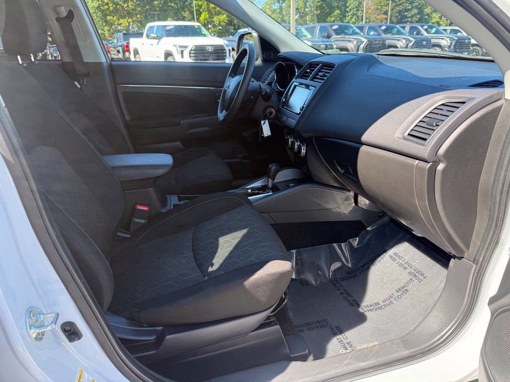 Used 2025 Mitsubishi Outlander Sport ES AWD/4WD image 24