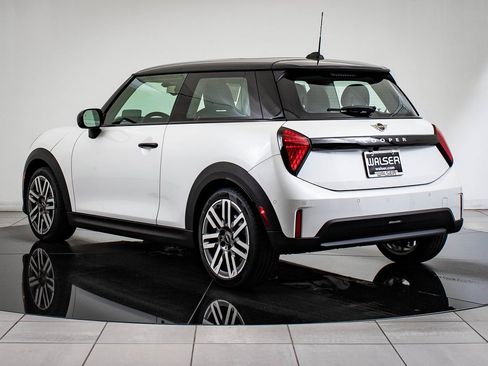 Certified 2025 MINI Cooper 2-Door Hardtop image 6